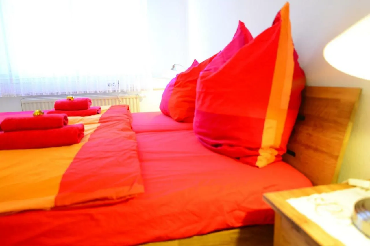 Private Rooms Next To Subway Nürnberg Privatunterkunft